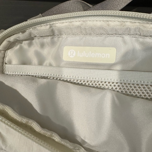 Lululemon Mini Belt Bag - Picture 3 of 3